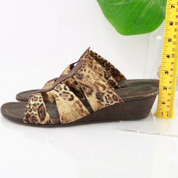 Donald Pliner Womens Hash Sandal Size 8 Tan Brown Elastic Straps Wedge Slide - Picture 8 of 12